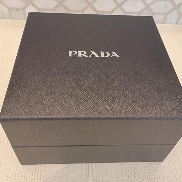 💋 Prada Authentic NEW Headband NWT W/BOX - Picture 8 of 11